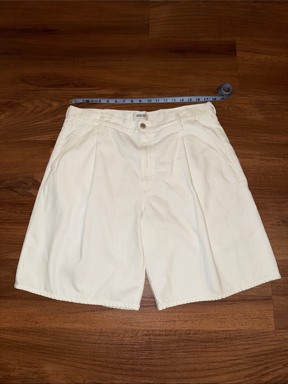 AGOLDE ELLIS White Shorts SZ 32 Like New